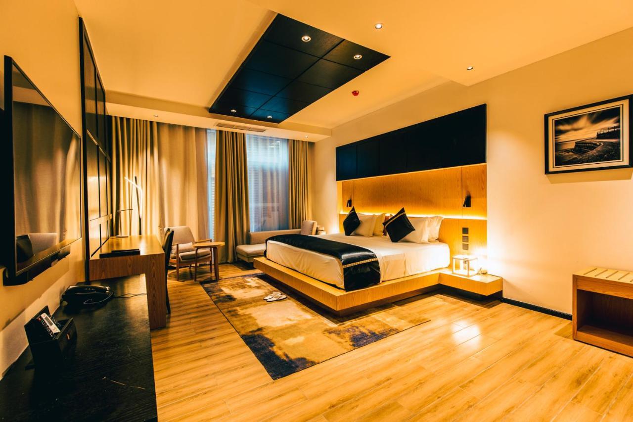 Blackwood Boutique Hotel And Apartments Daressalam Exterior foto